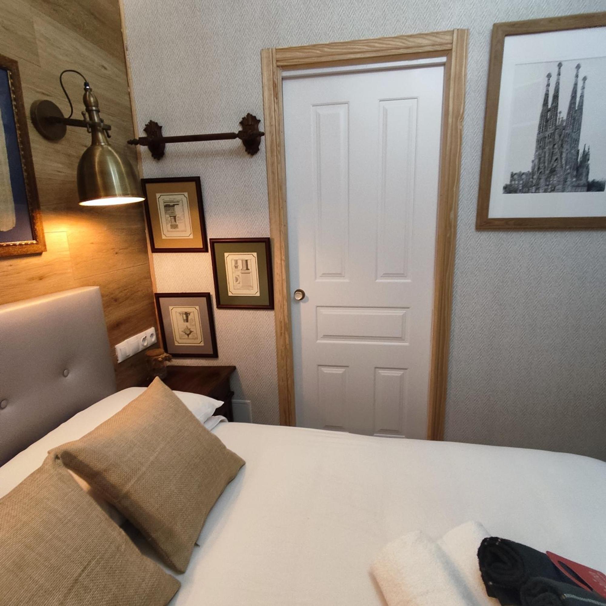 Studio Or With Private Bathroom Or With Shared Bathroom Appartamento Barcellona