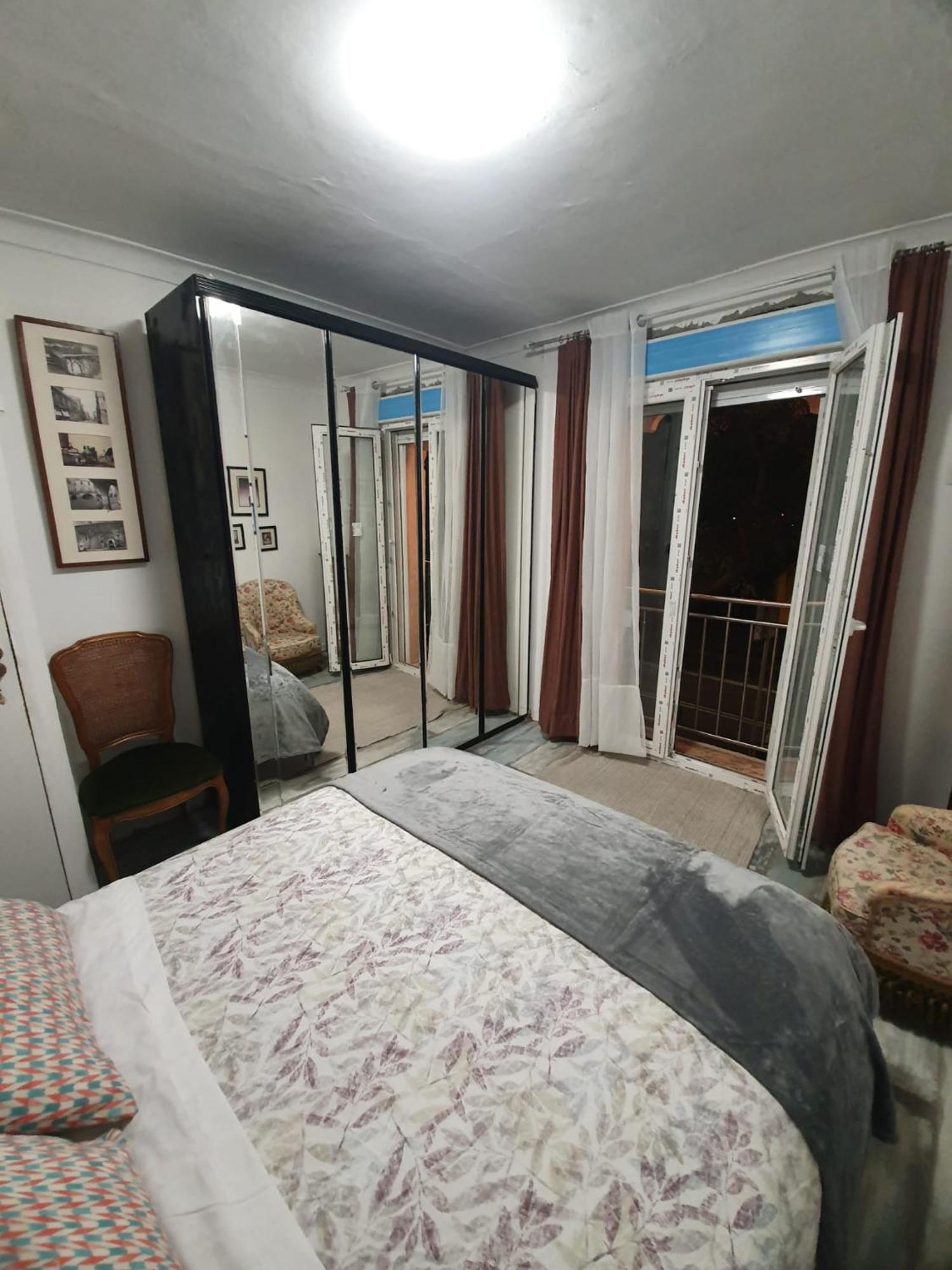 Appartamento Studio Or With Private Bathroom Or With Shared Bathroom Barcellona