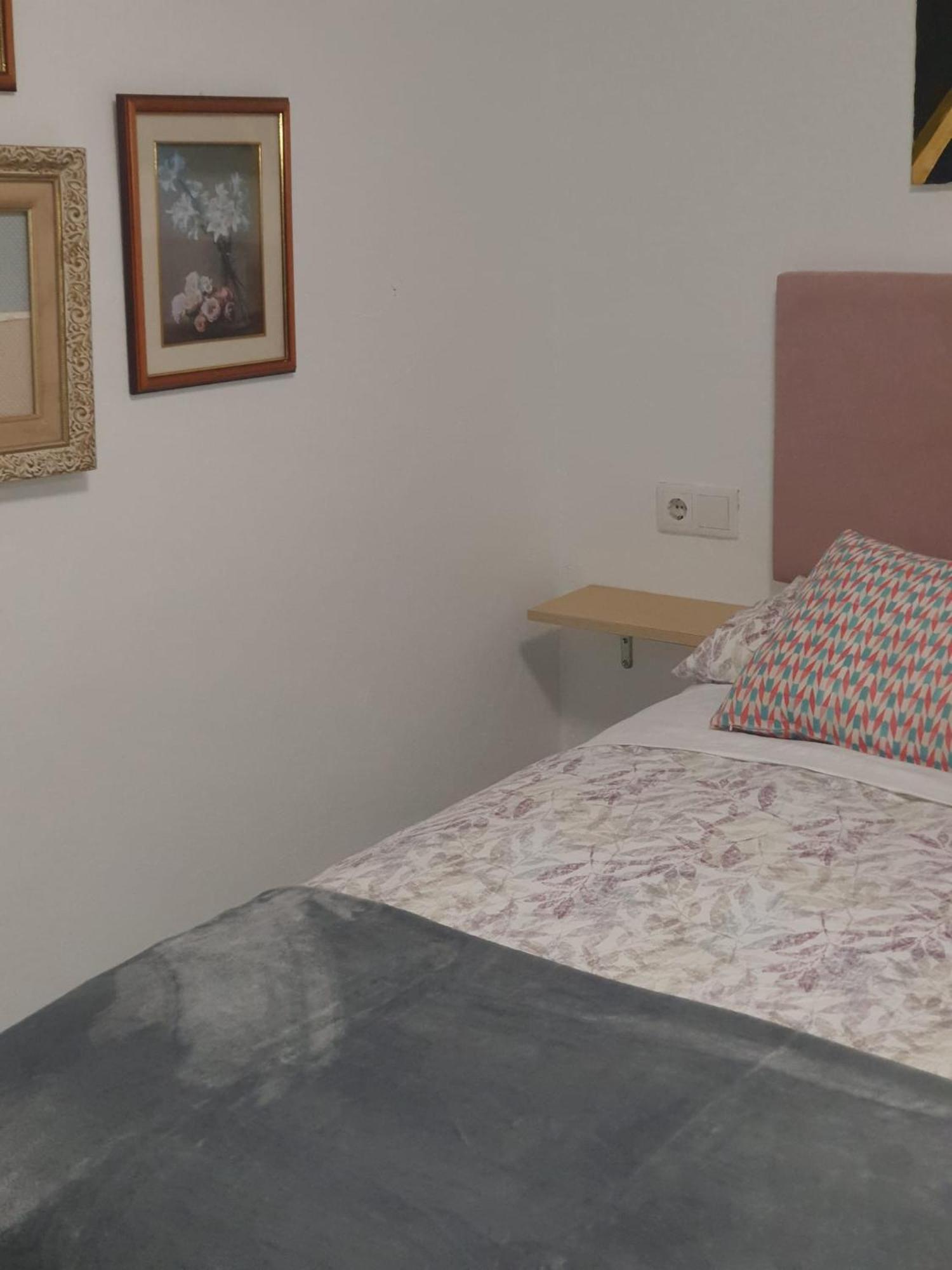 Studio Or With Private Bathroom Or With Shared Bathroom Appartamento Barcellona