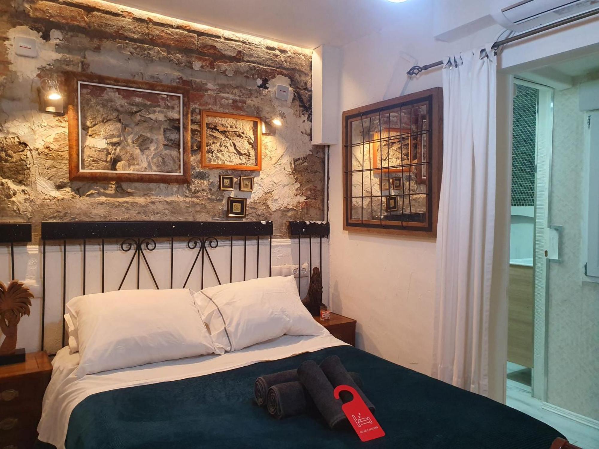 Appartamento Studio Or With Private Bathroom Or With Shared Bathroom Barcellona